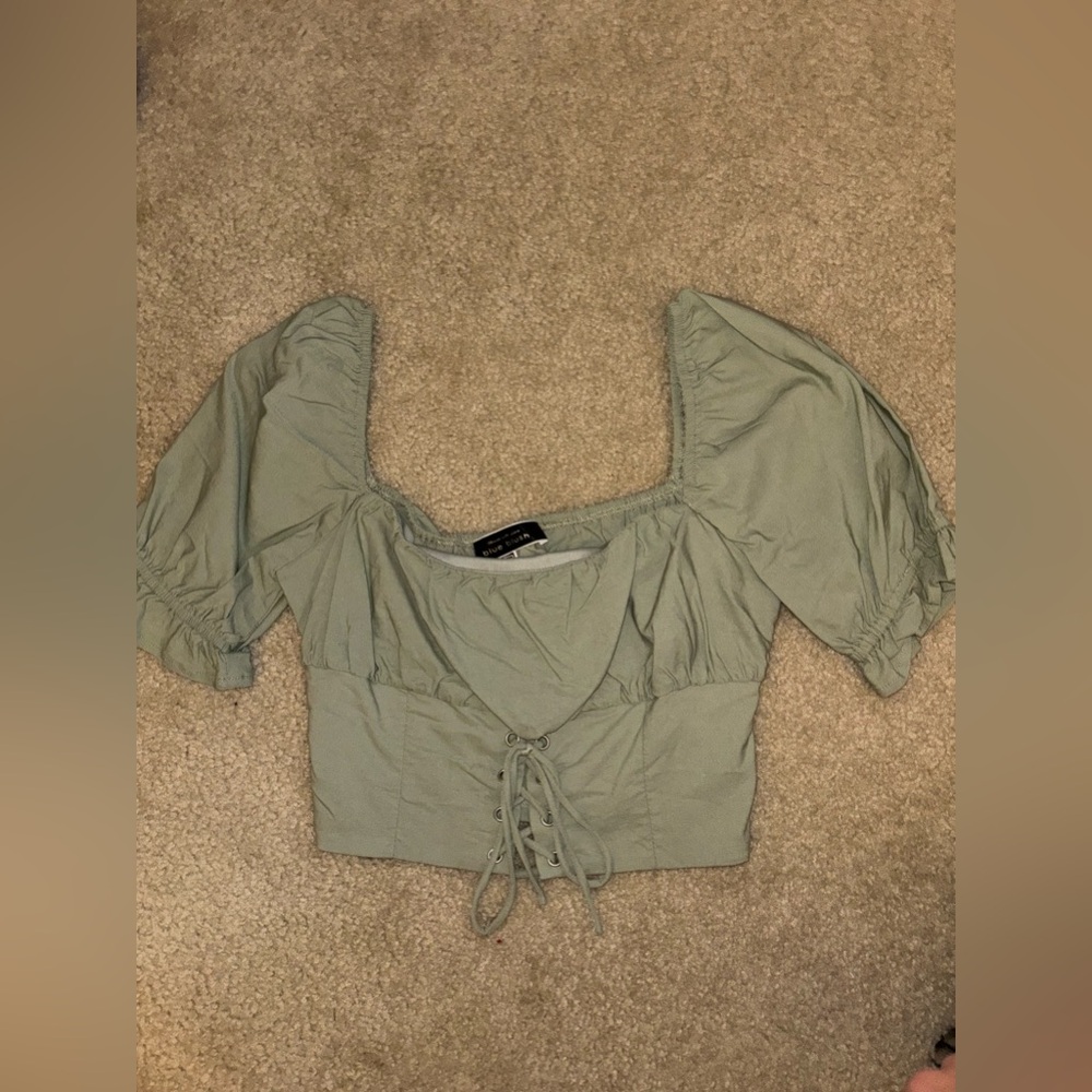 Light green puffy sleeve crop top size small